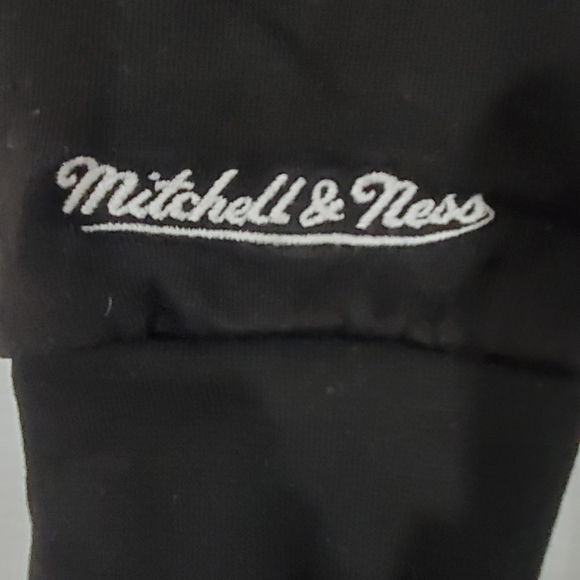 Toronto Raptors Hoodie - Picture 3 of 8